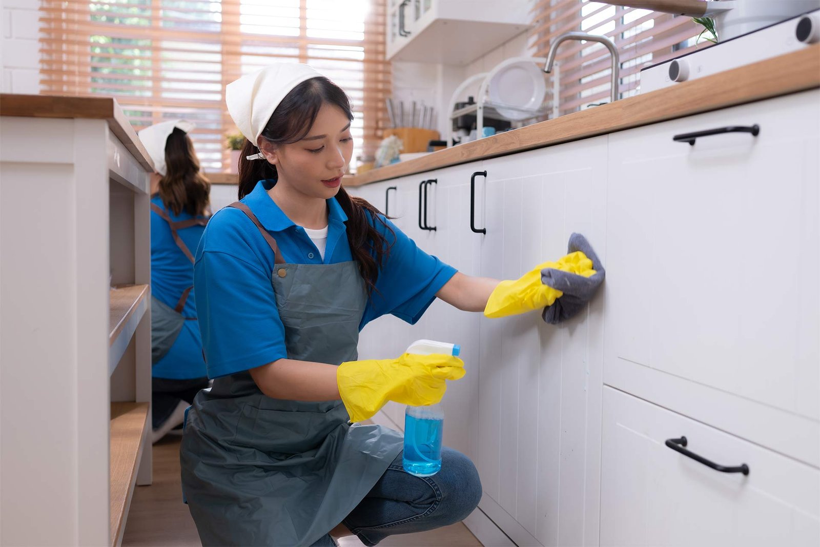 asian-young-woman-cleaning-the-countertops-cupboar-2025-01-08-17-41-22-XEPPTPU.jpg asian-young-woman-cleaning-the-countertops-cupboar-2025-01-08-17-41-22-XEPPTPU.jpg